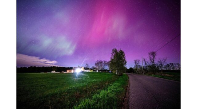 Chasing the Northern Lights: A Guide to Optimal Viewing in 2025 - Image 1 Explore the best destinations and tips for witnessing the northern lights in 2025 as solar activity peaks.