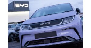 BYD's new Super e-Platform revolutionizes EV charging in China with 1,000 kW speeds, addressing range anxiety and enhancing consumer convenience. Image courtesy (image.cnbcfm.com)