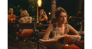 Exploring the intricate family dynamics in The White Lotus season 3, focusing on the Ratliff brothers' relationship (variety.com).