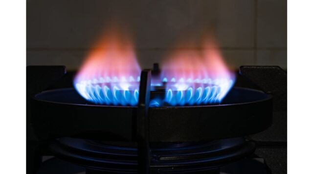 Gas Prices Surge Amidst Global Supply Chain Disruptions Gas prices are on the rise due to global supply chain disruptions and seasonal changes, impacting consumers and driving interest in electric vehicles (media.barchart.com).