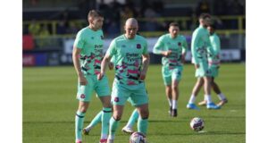 Explore how Georgie Kelly's return from injury could impact Carlisle United's fight for survival in League Two. Image curtesy (media.zenfs.com)