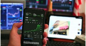 The HCC share price has experienced a significant surge due to new infrastructure projects and strong quarterly earnings. This article explores the factors driving this increase and offers insights into what investors need to consider moving forward. Image courtesy (www.livemint.com)