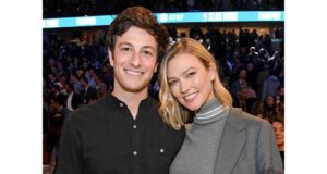 Karlie Kloss is making headlines in 2023, blending her career in fashion with a strong commitment to tech education for young girls through her initiative Kode with Klossy (s.yimg.com).