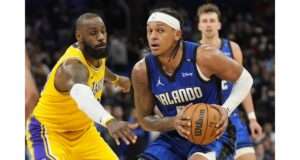 Lakers lose to Magic, marking their third straight defeat; Orlando's Wagner shines in crucial victory. Image courtesy (bloximages.chicago2.vip.townnews.com)