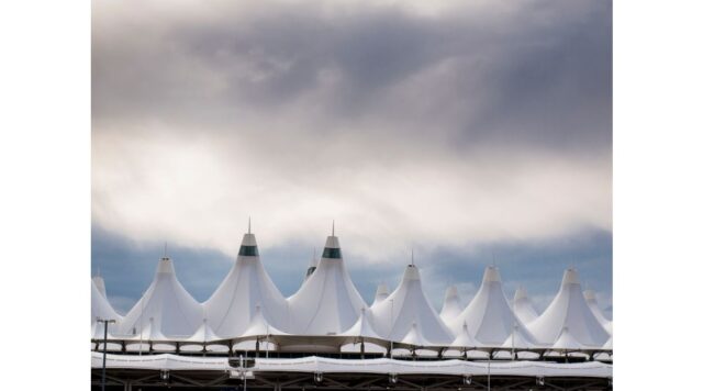 Navigating Travel Disruptions: Strategies for Air Travelers at Denver International Airport - Image 1 Explore effective strategies for navigating flight disruptions at Denver International Airport, ensuring a smoother travel experience (media.zenfs.com).