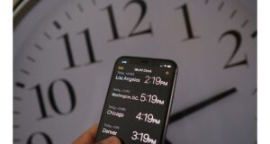 Exploring the ongoing debate and health impacts surrounding daylight saving time in America (www.usatoday.com).