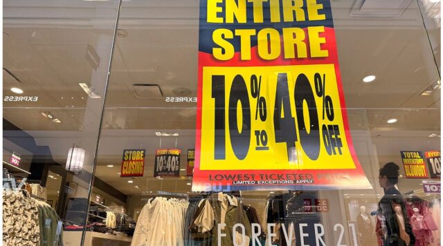 The Rise and Fall of Forever 21: A Fast Fashion Icon in Bankruptcy Explores the decline of Forever 21 and the impact of e-commerce on fast fashion retailers (a57.foxnews.com).