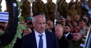 Explore the implications of Netanyahu's attempt to oust Shin Bet chief Ronen Bar amid rising tensions in Israel's political landscape (static01.nyt.com).