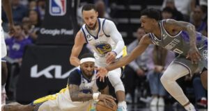 The Golden State Warriors face off against the Toronto Raptors in an electrifying NBA matchup. With high stakes and talented rosters, this game promises to be a thrilling encounter (akm-img-a-in.tosshub.com).