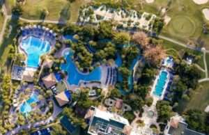 Explore the 11 Orlando’s wildest hotel pools and water parks perfect for unforgettable adventure and family fun (usatoday.com).