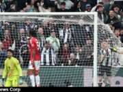 Explore the challenges faced by Altay Bayindir in his Premier League debut and the implications for Manchester United's future (akm-img-a-in.tosshub.com).
